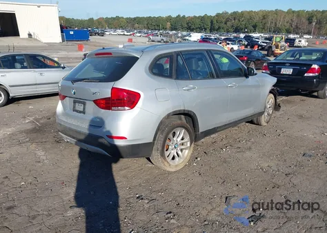 2015 BMW X1 xDrive28I z USA, uszkodzony, nr VIN WBAVL1C57FVY28274